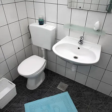 Lidija Apartment *