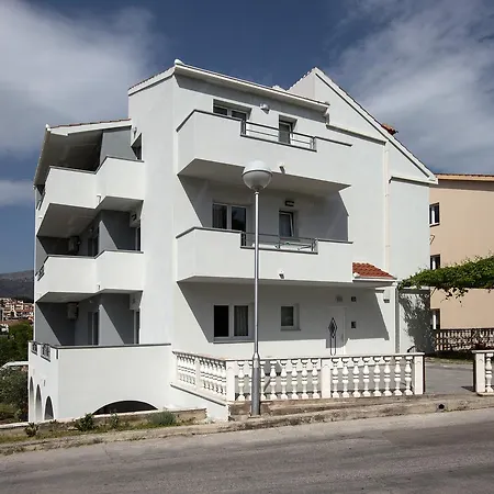 Apartamento Lidija *