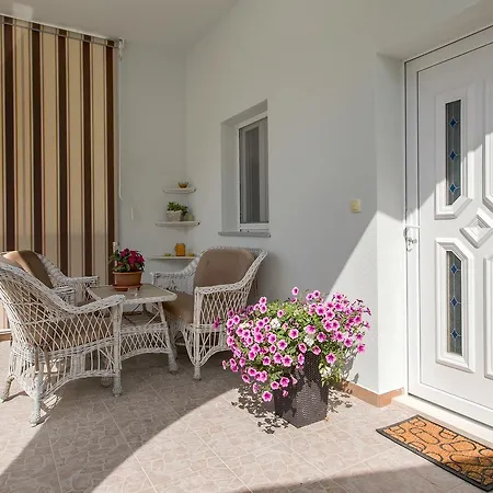 Lidija Apartamento *